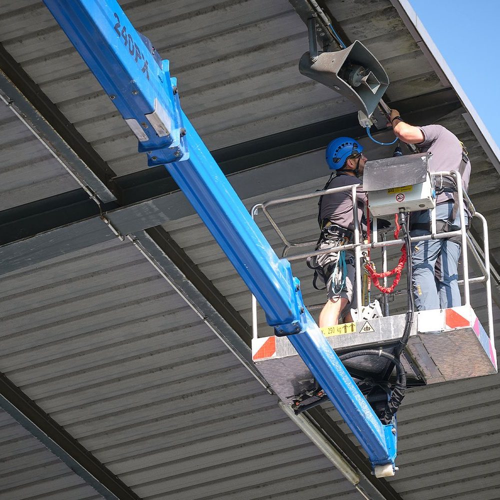 red-kamera-installation-1liga-3.jpg__1500x1000.0_q85_HIGH_RESOLUTION_crop-smart_subsampling-2_upscale